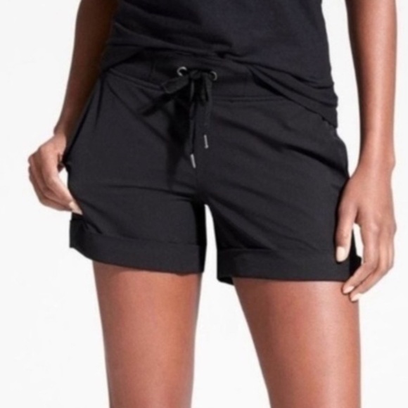 Athleta Midtown Cuffed Shorts - Picture 1 of 4